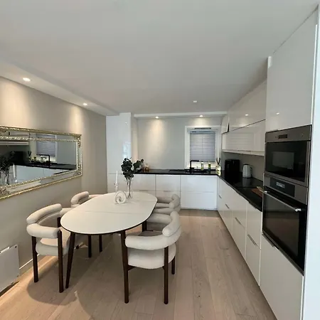 شقة Romslig, Moderne Leilighet I Bergen Sentrum